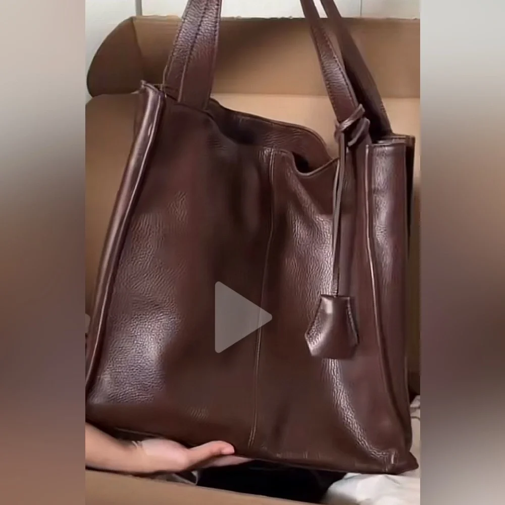 DO NOT PURCHASE: LOOKING TO BUY - Simons Women's Pebbled Leather Square Tote Bag